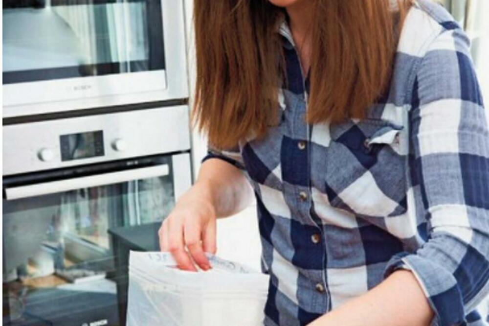 SVI BI POMISLILI DA JE LUDA: Otkrila je kada počinje sa pripremom božićne trpeze, NEVERICA (FOTO)