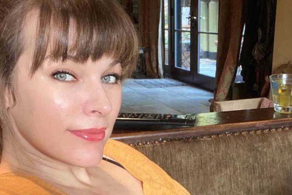 MILA JE AMERIČKA GLUMICA SRPSKOG POREKLA O ČIJOJ LEPOTI I DALJE SVI BRUJE! A tek da joj vidite ĆERKU - NJEN KLON!