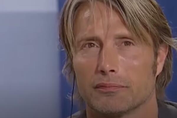 ON JE BIO OBUČEN KAO ŽENA KADA JE UPOZNAO SVOJU SUPRUGU! Glumac je na NAJLUĐI NAČIN započeo VEZU sa njom!