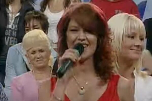 PALA U ZABORAV! PREDVIĐALI SU JOJ VELIKI USPEH I KARIJERU NAKON "ZVEZDA GRANDA" : Evo kako danas izgleda! (FOTO)