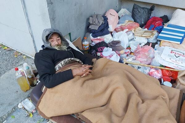 BESKUĆNIK UŠAO U RESTORAN I PITAO ŠTA MOŽE DA JEDE ZA 50 DINARA: Odgovor RADNIKA ga je ostavio u ČUDU, NEVIĐENO