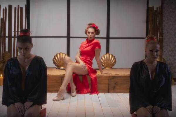 JOŠ JEDNA ZADRUGARKA POSTALA PEVAČICA! Spot joj je ČISTA EROTIKA, diže se TEMPERATURA posle vrelih kadrova!