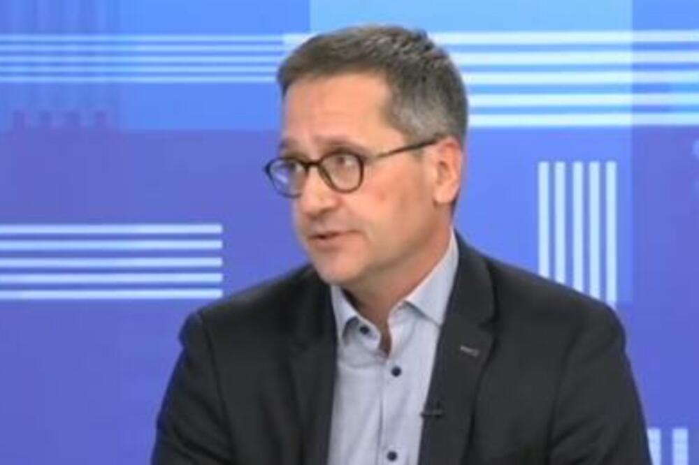 DA LI ĆEMO SE I DALJE VAKCINISATI PROTIV KOVIDA? Lekari pojasnili sve o virusu, ali i drugim OPASNIM BOLESTIMA