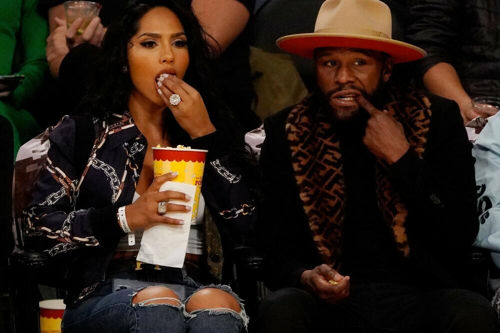 NE SLIKAM SE SA DEČACIMA KOJI IMAJU NALAKIRANE NOKTE: Mejveder na udaru Amerikanaca zbog komentara! (VIDEO)