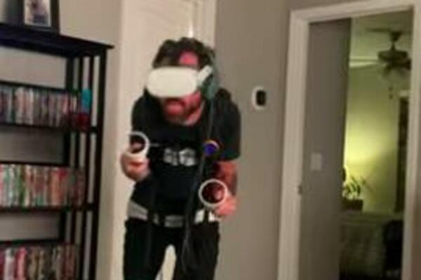 STAVIO JE VIRTUELNI IGRU I IZBEZUMIO SE: Ono što je video ostavilo ga je u šoku (VIDEO)
