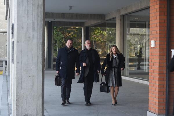 "MIKA JE DANAS NEGIRAO SVE, A KAKO I DA NE NEGIRA": Advokati izneli utiske nakon ročišta