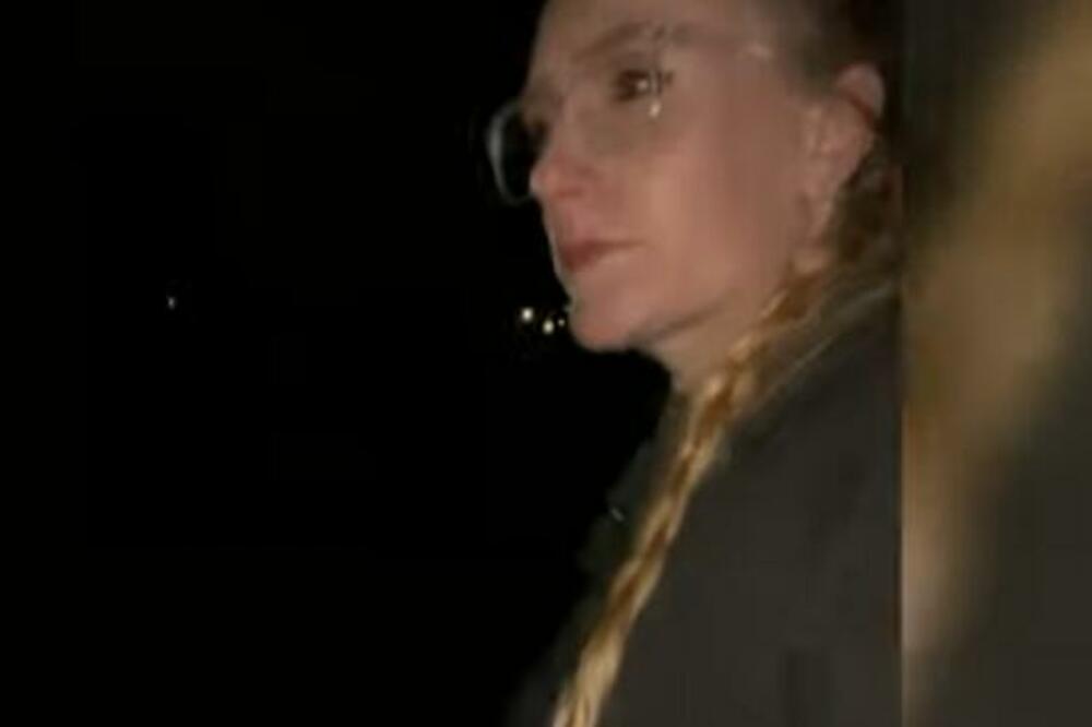 TRUDNICI SE NA PUTU KA BOLNICI POKVARIO AUTO: Rešila je da pešači, a razlog tog poteza je BIZARAN! (VIDEO)