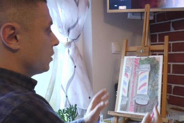 PREPODNE DRŽI PUŠKU, A POPODNE ČETKICU ZA SLIKANJE: Oficir iz Čačka tokom pandemije otkrio svoj TALENAT! (FOTO)