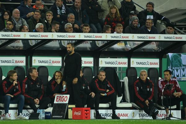 SALIHAMIDŽIĆ JE PRESEKAO: Sportski direktor Bajerna saopštio hoće li Levandovski i naredne sezone igrati u Bajernu!