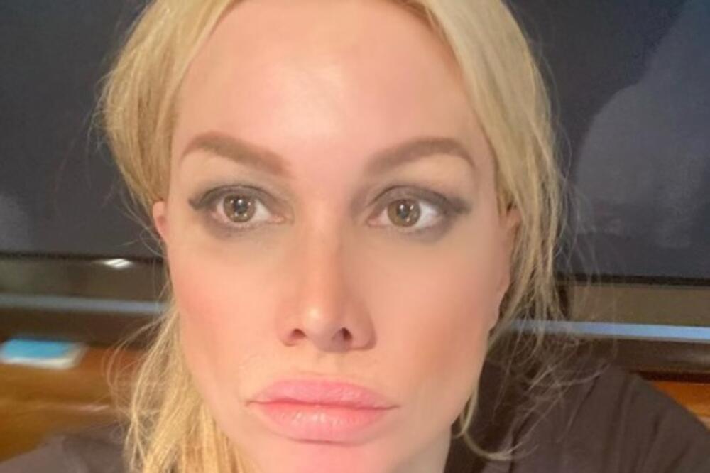 ČOVEČE! GLUMICA OBJAVILA NA INSTAGRAMU DA JE MUŽ VARA 3 GODINE SA NJOM - pljuštale RUŽNE REČI i za LJUBAVNICU!