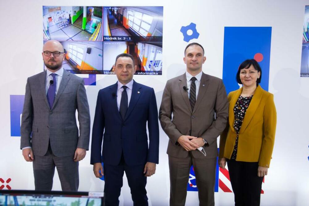 NIS-OV KARAVAN „ZAJEDNICI ZAJEDNO“ ZAVRŠIO OBILAZAK ŠKOLA PO SRBIJI BEZBEDNIJE OKRUŽENjE