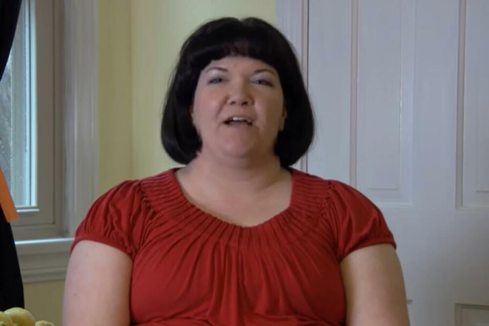 "POVRATILA SAM KADA SAM POLJUBILA DEČKA": Ima 41 godinu još uvek nije izgubila NEVINOST, a to nije NAJBIZARNIJE