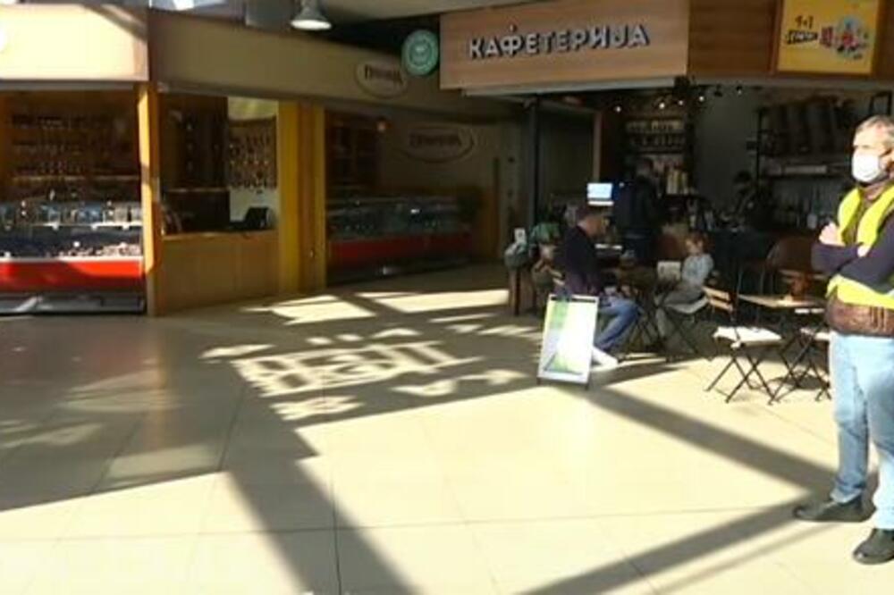 Ko je kovid redar, kakva su mu zaduženja i kako reaguju gosti kad im se zatraži propusnica