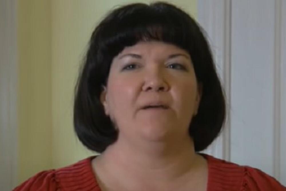 "NIKAD NISAM VIDELA GOLOG MUŠKARCA"! IMA 42 GODINE, A SAMO SE 2 PUTA LJUBILA: Otkrila šta NAJVIŠE ŽELI! (VIDEO)