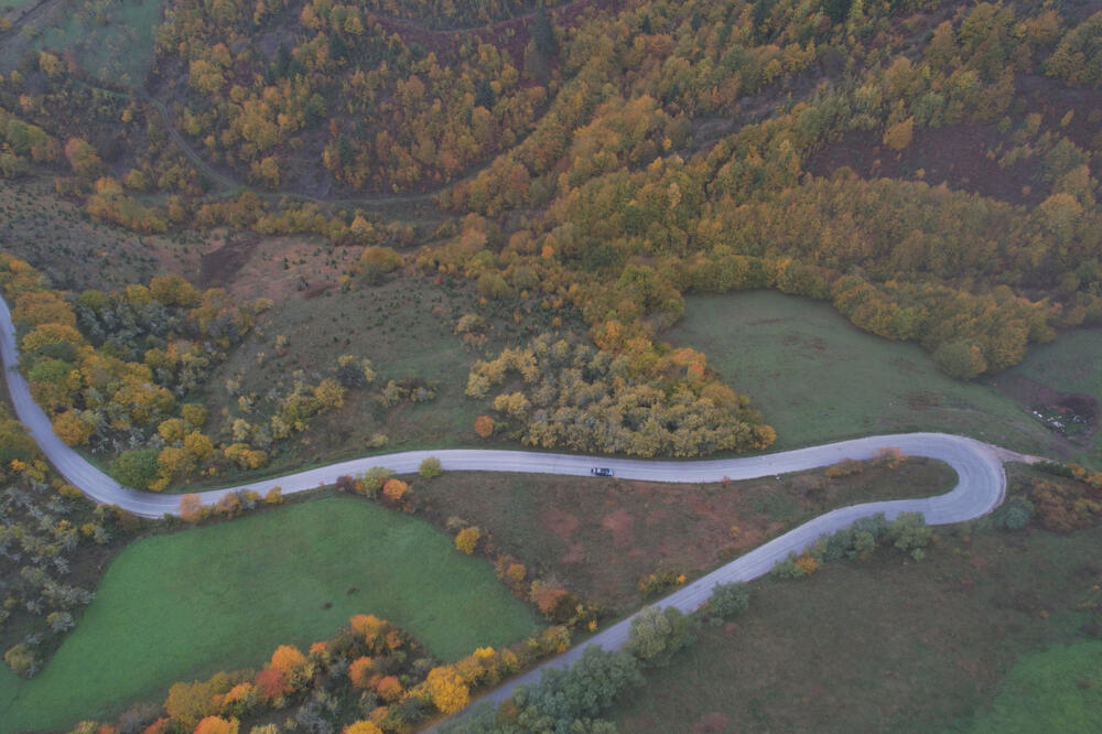 ARAPI PREŠLI HILJADE KILOMETARA ZBOG OVOGA: Naser i Famila sa troje dece putuju po Zapadnoj Srbiji (FOTO)