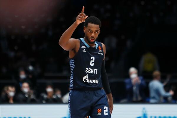 ZENIT POČISTIO KATASTROFALNU BASKONIJU: Maestralna partija Džordana Lojda!