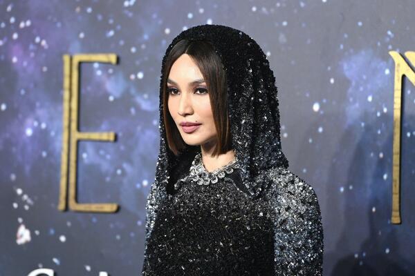 ONA JE BACILA U SENKU ANĐELINU DŽOLI! Lepa je kao BOGINJA, odiše harizmom i elegancijom: Svi pogledi upereni u nju!