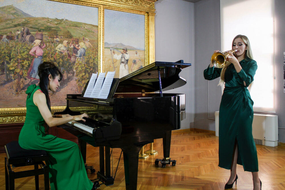 Danijela Veselinović, Aisa Iđiri