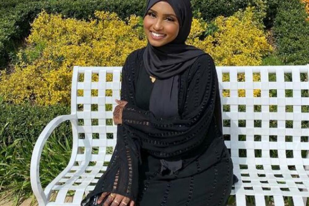 OVA KOŠARKAŠICA IGRA U HIDŽABU: Na terenu bolja od većine MUŠKARACA!