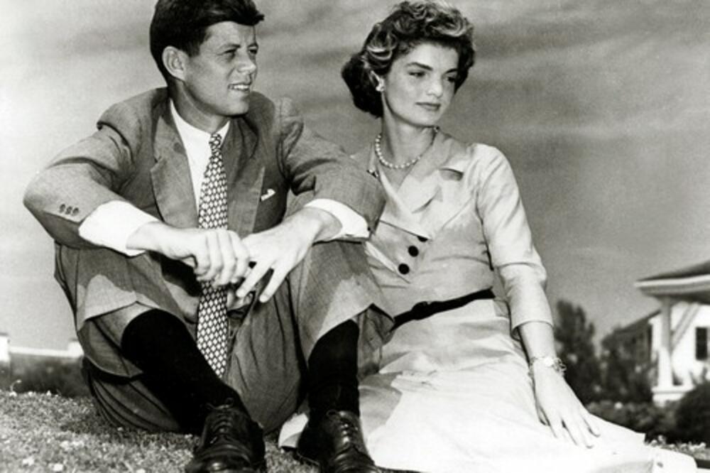 BURAN LJUBAVNI ŽIVOT ŽENE PREDSEDNIKA: NEVINOST izgubila u LIFTU ZGRADE, njena priča obavijena je VELOM TAJNI