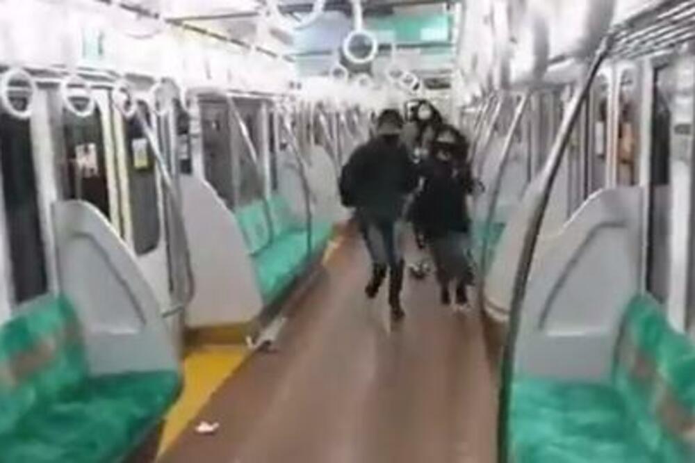 POŽAR U TOKIJU: Povređeno najmanje 15 osoba, priveden muškarac sa NOŽEM!