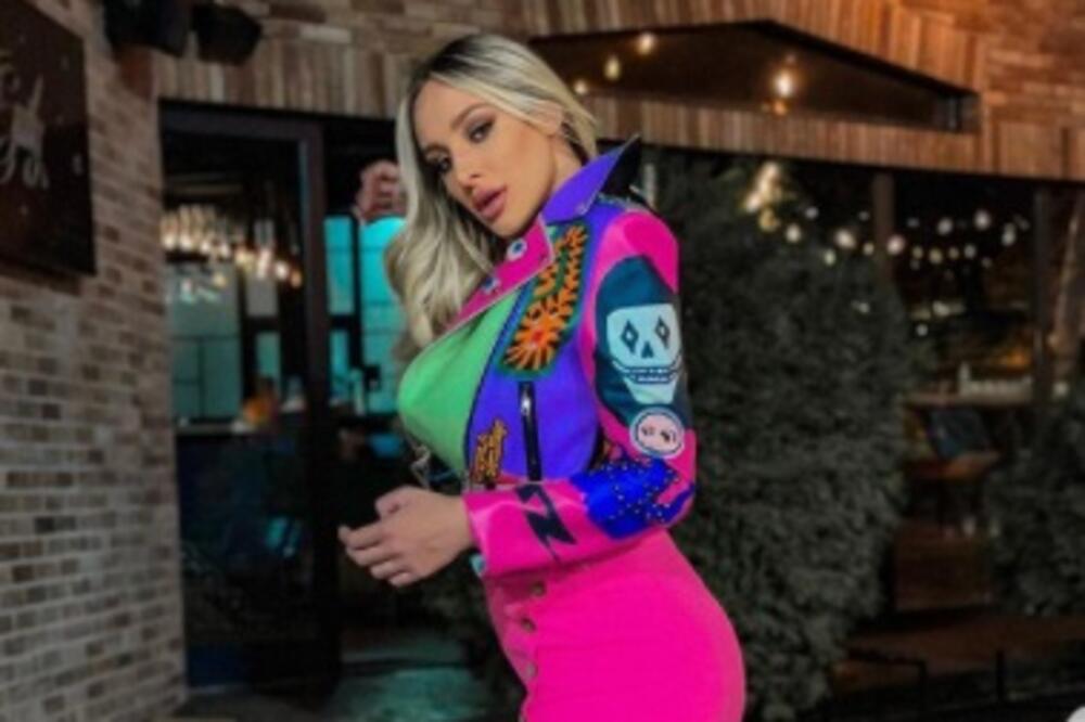 LUNA OPČINJENA SVOJOM ĆERKOM! POKAZALA CIPELARNIK SVOJE JEDINICE: Koliko obuće ima jedno dete, RAZLIČITI PRINTOVI!