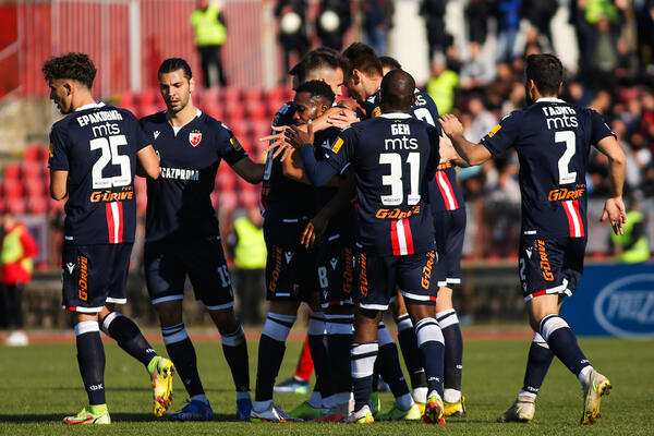 ZVEZDA SE VRATILA U ŠAMPIONSKI RITAM: Ivanić , Pavkov i povratnik Katai SRUŠILI Radnički na "čika Dači"!