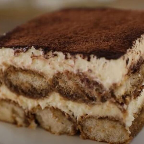 NE ZNATE ŠTA DA PRAVITE ZA DOČEK? Ova POSLASTICA je bukvalno MORANJE - torta koja uvek USPEVA, recept za 10