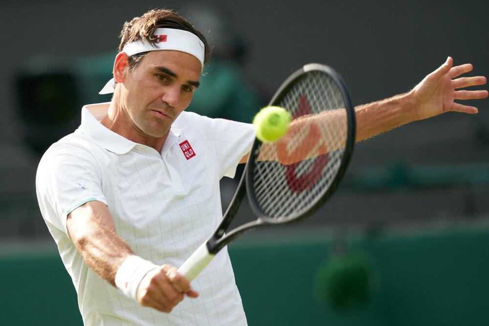OZBILJNO SE SPREMA ZA POVRATAK! Federer ponovo igra tenis, udarci gotovo perfektni! (VIDEO)