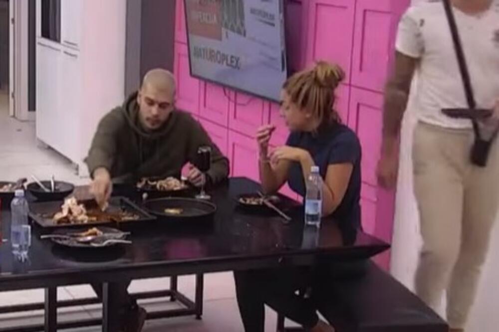 DEJAN OPTUŽIO DALILU: Tvrdi da mu KRADE hranu, ispričao pravu ISTINU Sandri Rešić! (VIDEO)