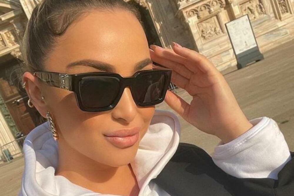 BROJI SITNO DO POROĐAJA! Maja Berović otkrila sa takvim poteškoćama se susreće u toku trudnoće! (FOTO)