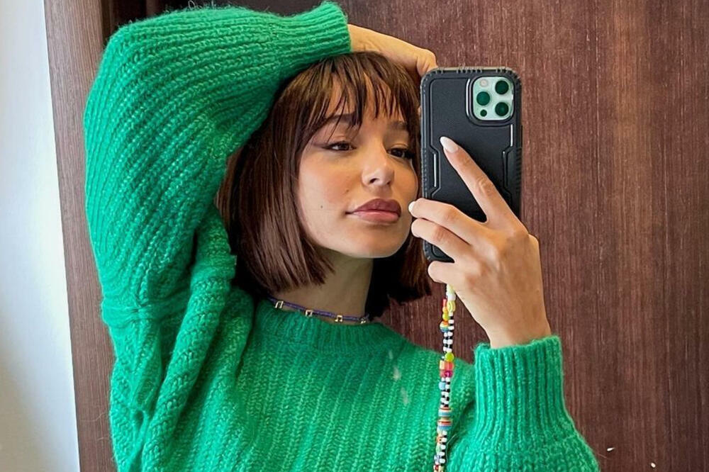 SVI GLEDAJU NOVU EDITINU FOTKU I PITAJU SE ŠTA JOJ SE DESILO: Ovo je nešto NAJČUDNIJE što ćete DANAS VIDETI