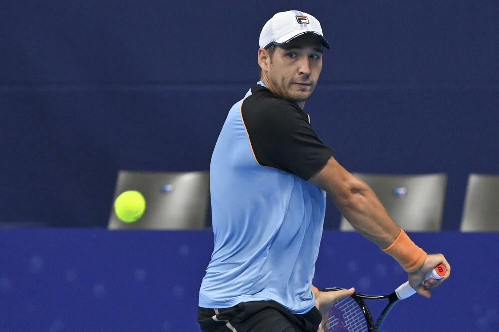 SJAJAN START SRPSKIH TENISERA U PARIZU: Lajović se plasirao u drugo kolo