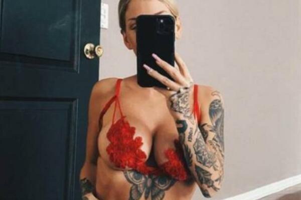 VIKTORIJA VOLI DA SE SLIKA GOLA, POZE KOJE PRAVI SU ZA UMRETI: Roditelji je PROZIVAJU, a ona ima OŠTAR ODGOVOR FOTO