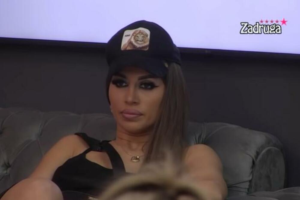 DALILU NE MOŽE FILIP DA ZADOVOLJI, UKLJUČUJE I ŽENSKU OSOBU U ODNOS! Zgranula sve priznanjem i ODABIROM! (VIDEO)