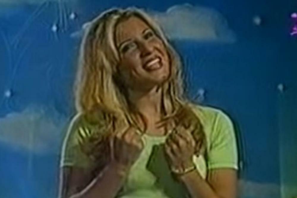 PREPOZNAJETE LI PEVAČICU SA FOTKE? Njen hit "Bele rade" je pevala cela Srbija, na vrhuncu karijere je nestala!