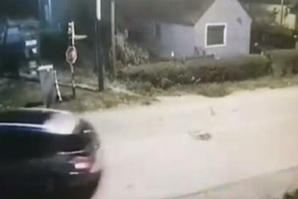 DRAMA U ŠAPCU, ISPLIVAO STRAVIČAN SNIMAK: Voz POČISTIO PEŽO! (VIDEO)