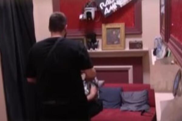 ZOLA ZAPROSIO MILJANU, ONA REKLA "DA" I BRIZNULA U PLAČ: Svadba će biti u Zadruzi, učesnici vrište od sreće!