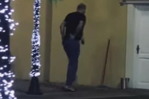 SVI ĆETE PLAKATI OD SMEHA! Janjuša priteralo umalo se UNEREDIO ispred wc-a,ZAPOMAGAO KAO MALO DETE: "Na VRHU MI JE"