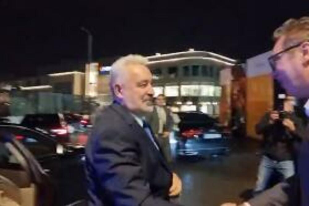 OBILAZAK KULE BEOGRAD: Predsednik Vučić sa Ramom i Krivokapićem