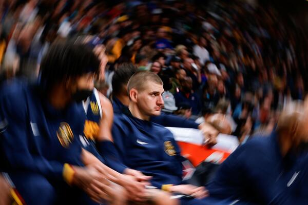 VINO I TEŽI OBLIK DIJAREJE: Trener Denvera pričao kako je Jokić proveo meč suspenzije!
