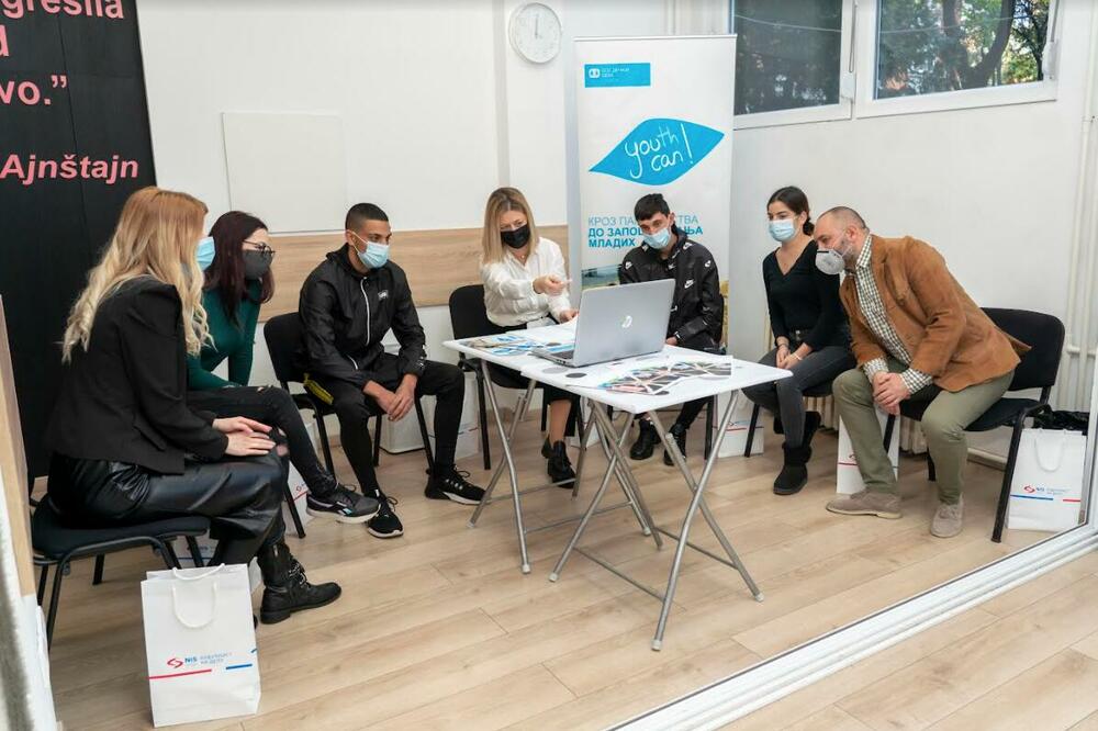 POMOĆ MLADIMA U TRAŽENJU POSLA: NIS i SOS Dečija sela Srbija održali ciklus edukativnih radionica (FOTO)