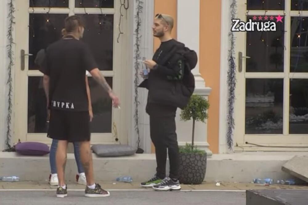 DEJAN ZGROZIO ZADRUGARE: Da čujete BIZARAN DATUM koji slavi, SRAMOTNO!