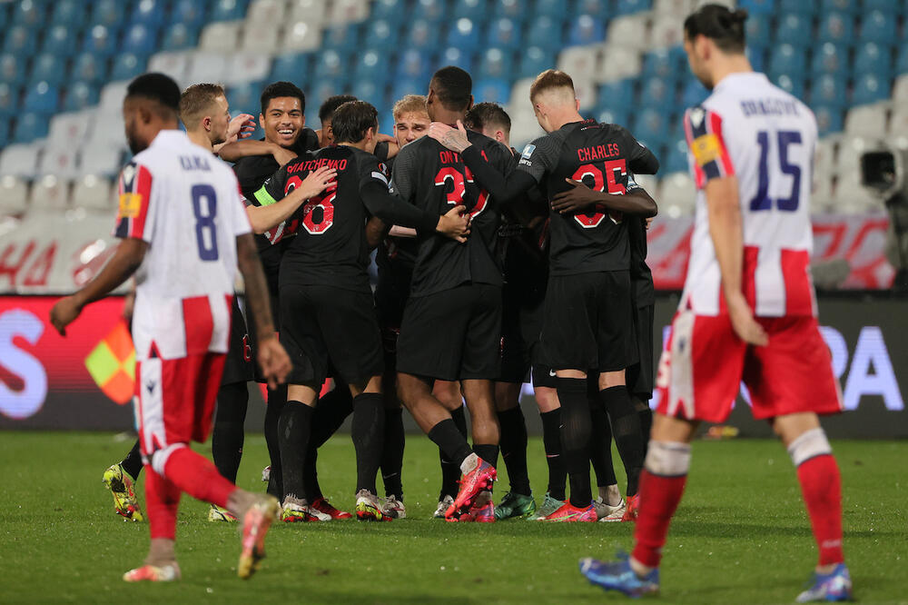 ZVEZDA NIJE ODOLELA, MITJILEND NOSI 3 BODA SA 'MARAKANE': Dragović promašio remi u 95' - sa 2 igrača manje!