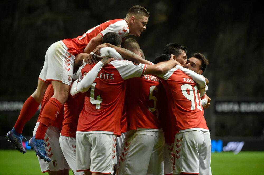 BRAGA RUTINSKI SAVLADALA LUDOGOREC: Portugalci postali lideri i ozbiljno "zakuvali" stanje u grupi F!