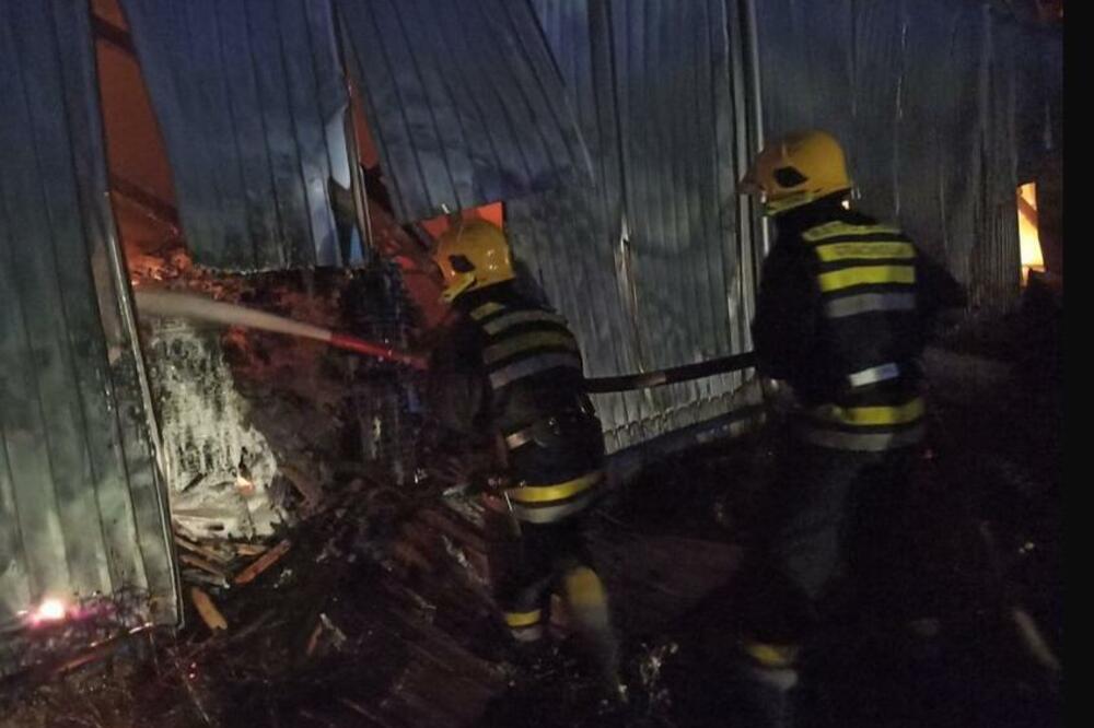 PODMETNULA POŽAR U HOTELU U KOM JE BILA U KARANTINU: U sobi bilo i dvoje dece, više od 160 osoba hitno evakuisano