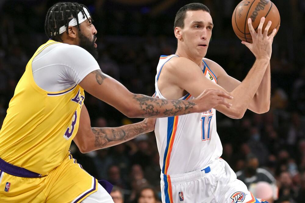 ATLANTA ZABELEŽILA NOVI PORAZ: Pokuševski se nije upisao u listu strelaca protiv Los Anđeles Lejkersa (VIDEO+FOTO)