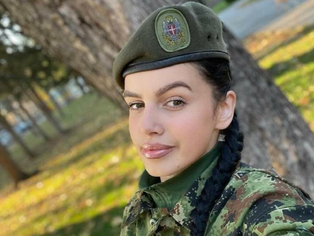 ŽELJANA JE NAJLEPŠA SRPKINJA KOJA JE IKADA OBUKLA UNIFORMU: 