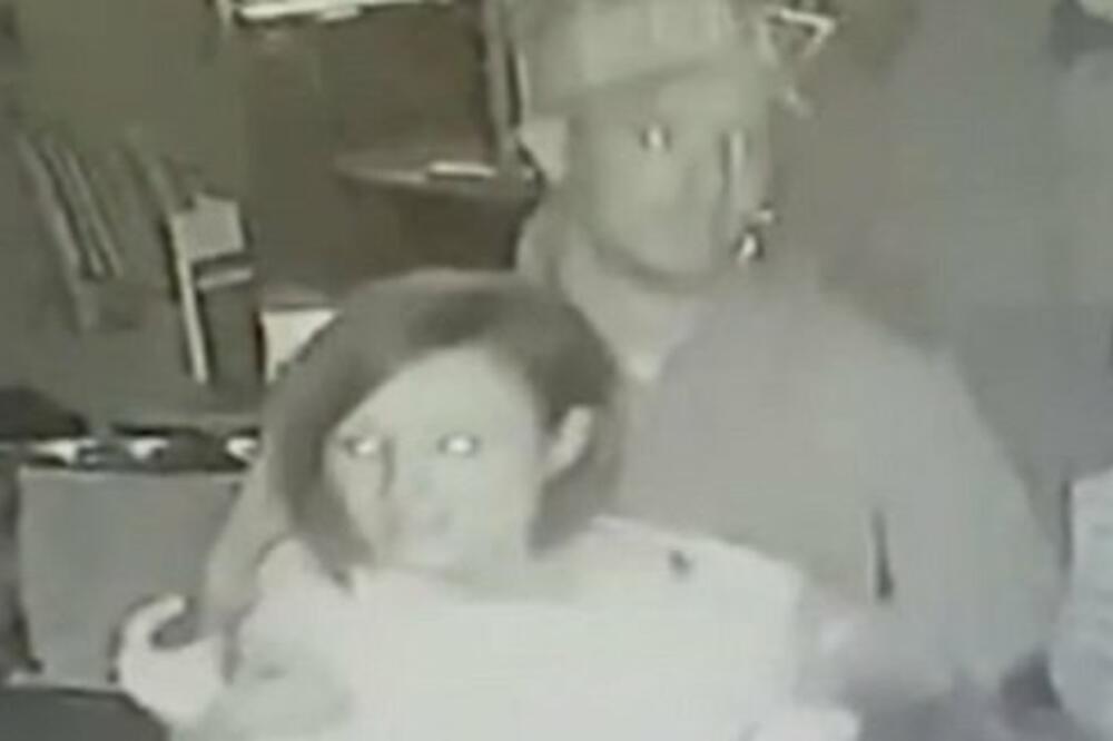 PIJANA ŽENA ŽELELA DA OSTANE U PABU I NAKON FAJRONTA: Napravila opšti HAOS, dobila doživotnu ZABRANU ulaska (VIDEO)