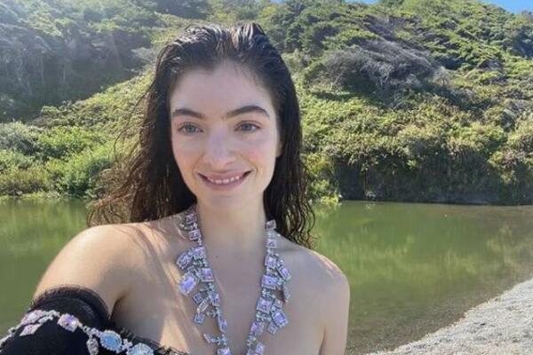 BEZ NJE NE MOGU DA PODELE IMOVINU: Svetska zvezda ima nasledstvo u Srbiji, rodbina PREKO MEDIJA traži da se javi!